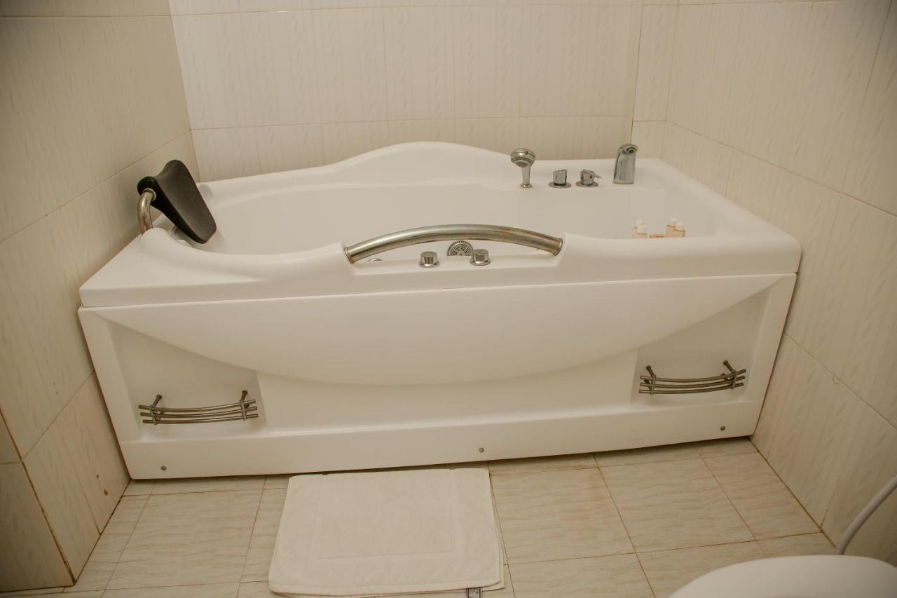 A1 Hotel And Resort Arusha Ngoại thất bức ảnh